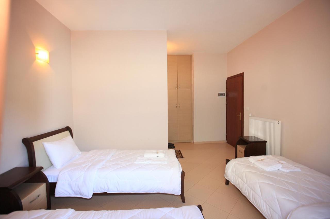 Hotel Gryka E Kelcyres エクステリア 写真